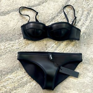 Black bikini